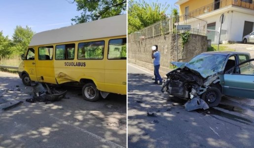 Rende Incidente Stradale Tra Unauto E Uno Scuolabus Ferito L