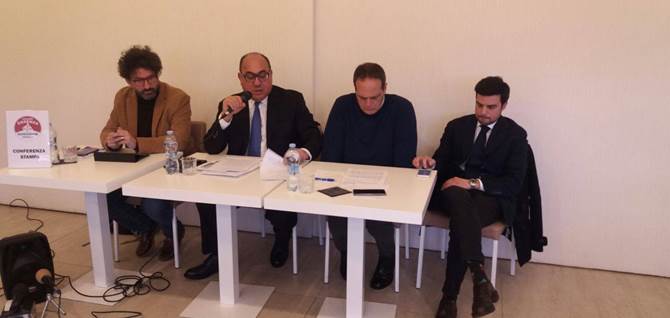 Carenza idrica a Cosenza, la conferenza stampa convocata da Carlo Guccione