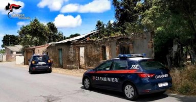 Il rudere nel quale un pregiudicato aveva dichiarato la residenza