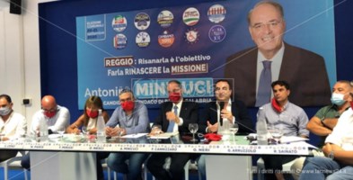 Elezioni a Reggio Calabria, Minicuci: «Sogno una città senza spazzatura e con l'acqua nelle case»