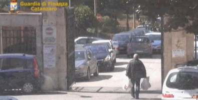 Operazione Cartellino rossoOspedale di Catanzaro, assenteista seriale finisce in carcere: condannato in via definitiva a 2 anni