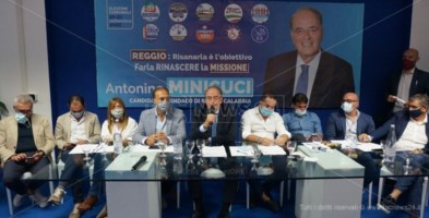 Un momento della conferenza stampa nella sede provinciale di Forza Italia