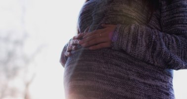 Covid, il primario del Gom di Reggio Calabria: «Sì al vaccino in gravidanza»
