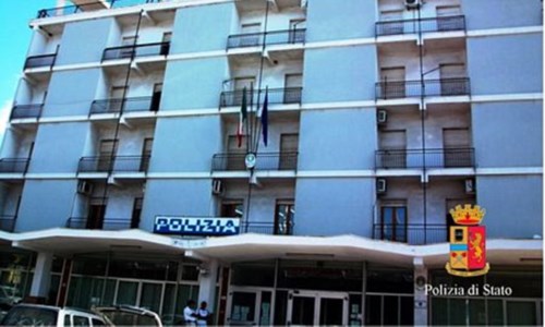 Il commissariato di Paola