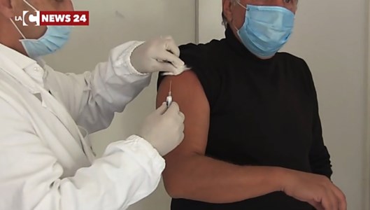 Catanzaro, vaccinazione antinfluenzale ok: «Prossima sfida quella anti-Covid»