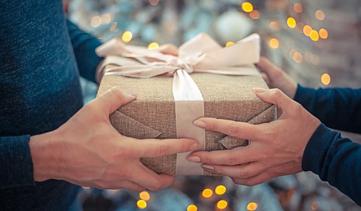Scambio di doni, foto da pixabay