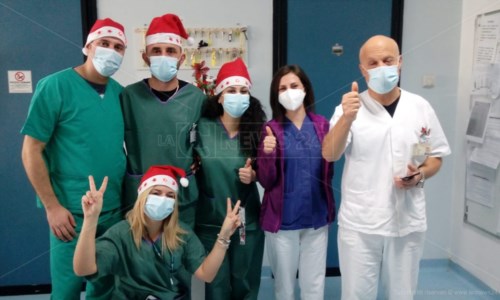 Medici e infermieri del reparto Covid dell’ospedale di Catanzaro