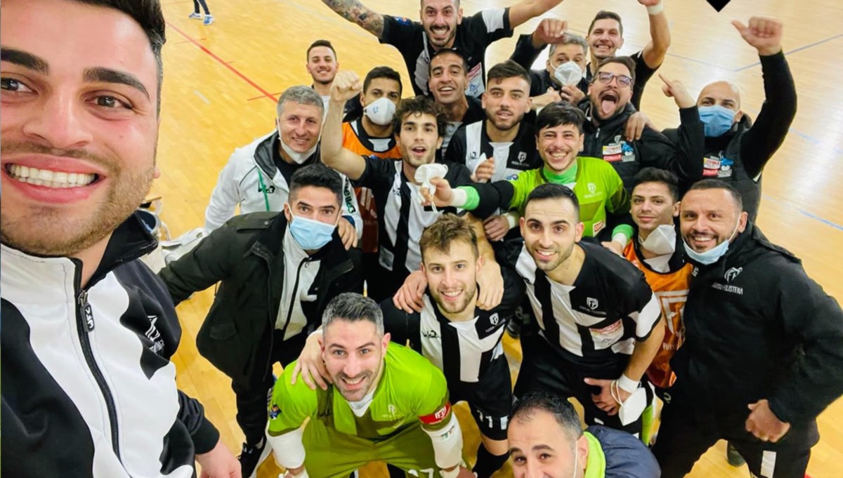 Il selfie vittoria del Polistena in Sicilia