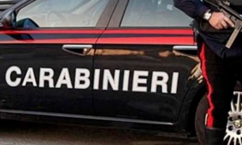 Spacciava droga dai domiciliari, arrestato 40enne nel Cosentino