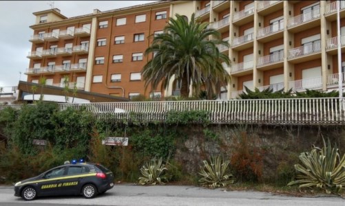 Il crackVibo, fallimento 501 hotel e bancarotta fraudolenta degli imprenditori Mancini: in 10 rischiano il processo