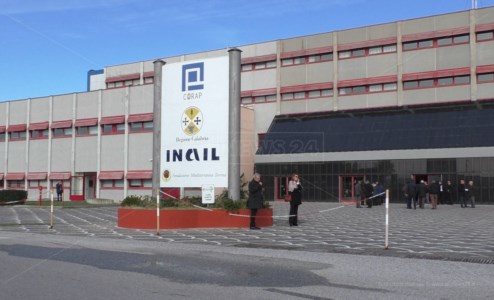 Regione CalabriaÈ polemica sulla rinuncia ai prestiti Inail da 203 milioni per l’edilizia sanitaria: mozione del Pd per scongiurare i tagli