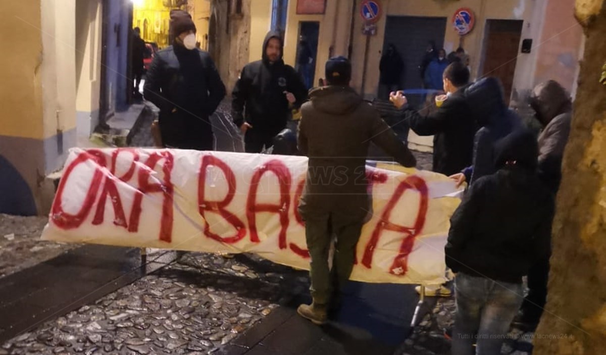Proteste a Portapiana, quartiere di Cosenza