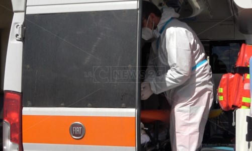 L’allarmeLamezia, ambulanze senza medici a bordo da quattro giorni: continua l’emergenza