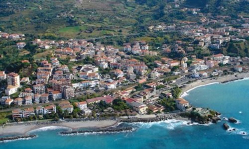 Turismo CalabriaBelvedere Marittimo, il borgo diventerà un albergo diffuso: disco verde dalla giunta comunale
