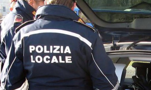 Divisa infedeleArrestato agente della polizia locale nel Catanzarese: è accusato di spaccio ed estorsione