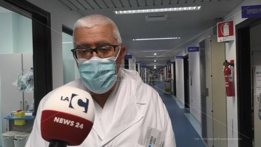 Il primario del reparto di Malattie Infettive dell’ospedale Pugliese, Lucio Cosco
