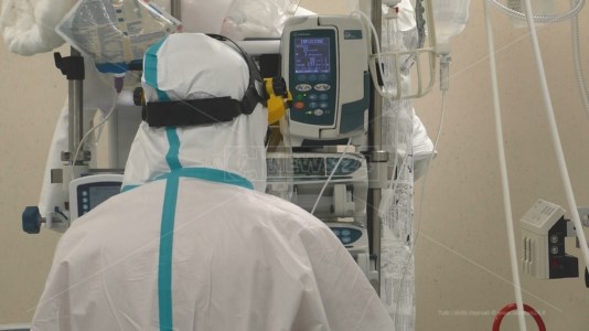 Emergenza pandemiaCovid, in Calabria cresce l’occupazione delle terapie intensive: raggiunto il 7%