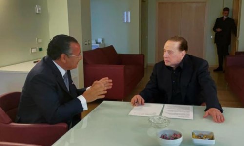 Kamel Ghribi e Silvio Berlusconi (Ansa) 