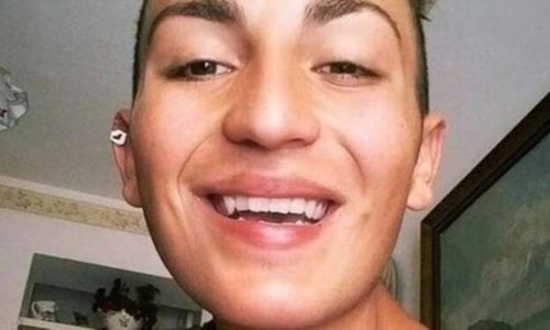 Appello strazianteMorì suicida a 18 anni, mamma Anna non si arrende: «Era pieno di vita, voglio verità e giustizia per mio figlio»