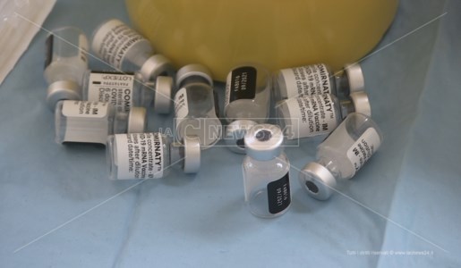 Emergenza pandemiaCovid, più di dieci milioni di italiani ancora senza la prima dose di vaccino