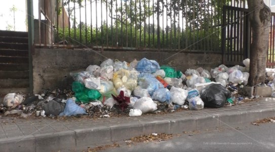 MultiutilityCorsa contro il tempo per evitare un’estate con i rifiuti per le strade: commissario al lavoro
