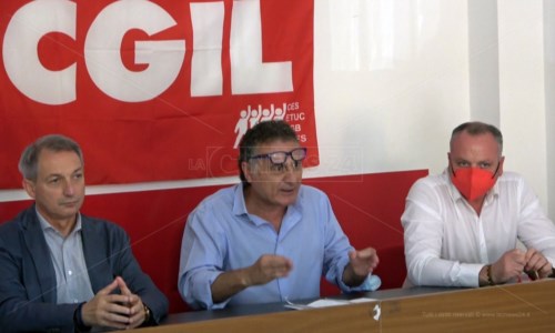 Aeroporti Calabria, i sindacati spingono su assunzioni stagionali e piano industriale: «Vogliamo chiarezza»