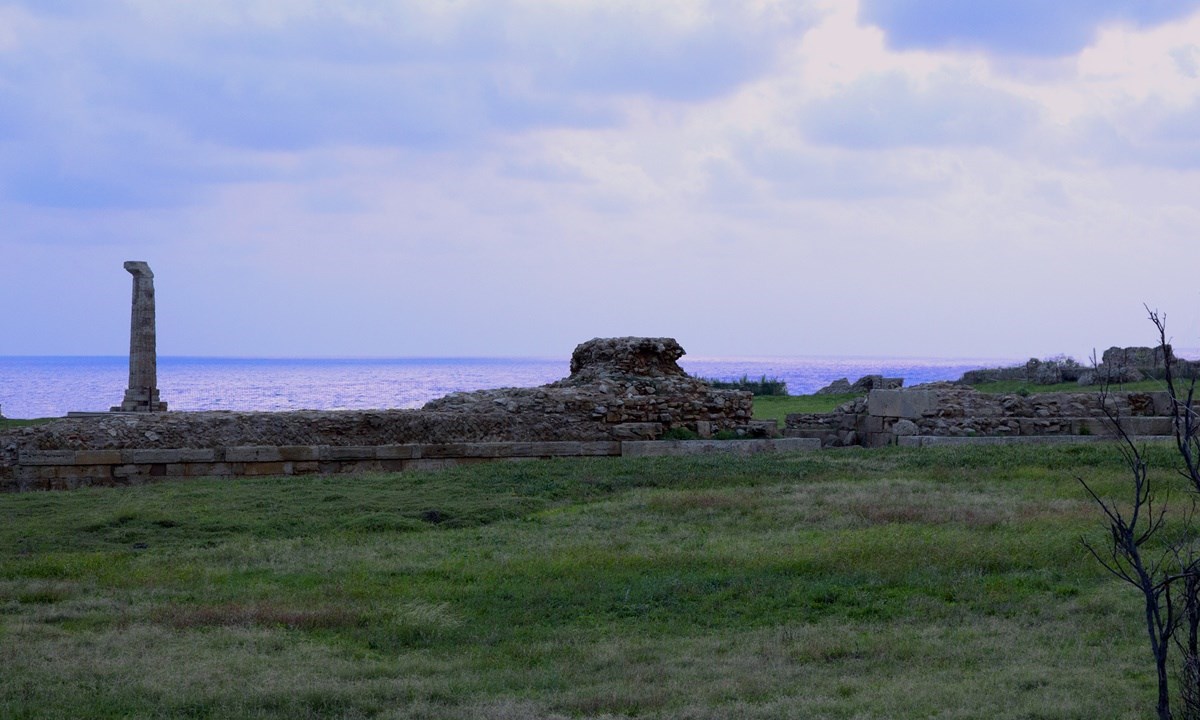 Uno scorcio del Parco archeologico di Capo Colonna a Crotone