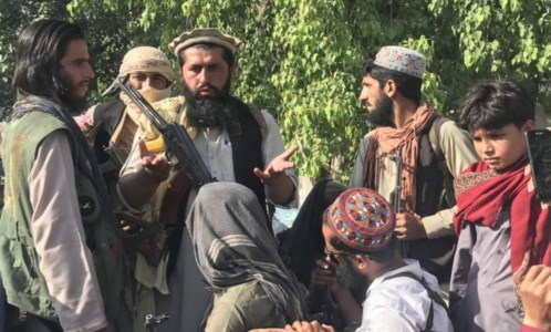 Afghanistan, nelle università di Herat stop alle classi miste: «È la radice di tutti i mali»