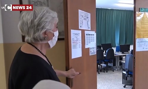 Rientro in classeRiapertura scuole, a Lamezia il liceo Fiorentino riorganizza gli spazi: «Anche i laboratori trasformati in classi»