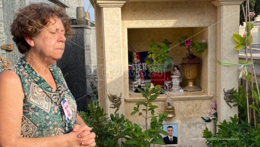 L’anniversarioOmicidio Carbone a Locri, mamma Liliana: «Giustizia negata, dopo 17 anni ancora nessuna verità»