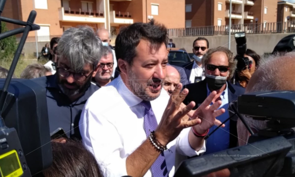 Salvini durante la sua ultima visita in Calabria, nel Crotonese
