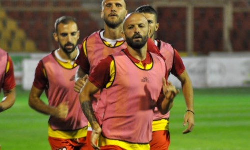 max Carlini durante il riscaldamento pre-partita