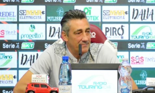 Serie BVerso Reggina-Parma, mister Aglietti: «Non mi fido dei crociati, mi aspetto tanto da Menez»