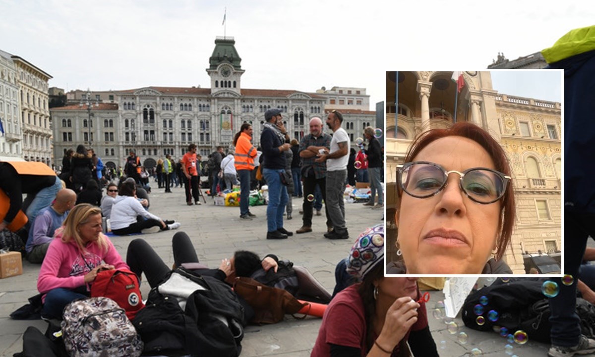 La piazza di Trieste (foto Ansa) e, nel riquadro, la senatrice Granato