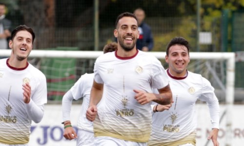 L’esultanza di Trombino dopo un gol (foto Facebook Morrone)