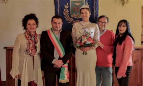 A Taverna la visita di Miss Universe Calabria: Vanessa Mancusi accolta dal sindaco Tarantino