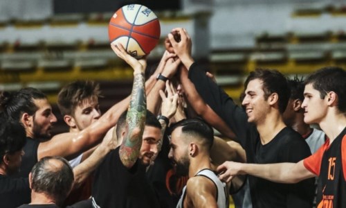 BasketViola irriconoscibile, la Virtus Arechi Salerno vince facile. Al Pala Longo è 73-54