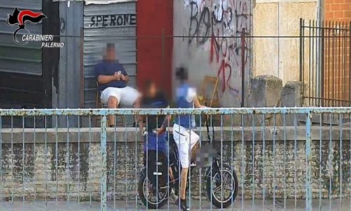 Vasta operazione antidroga a Palermo: 57 arresti per traffico e spaccio 