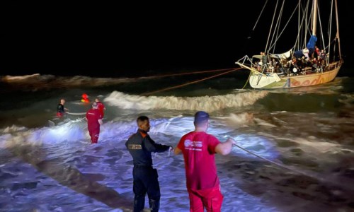 La trattaMigranti, ancora uno sbarco nel Crotonese: 75 persone salvate a Le Cannella