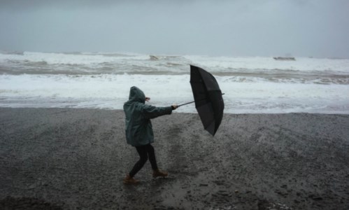 MeteoMaltempo, pioggia e vento forte in Calabria: diramata l’allerta arancione