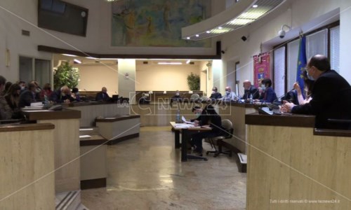 Rifiuti CalabriaCrotone, il Consiglio comunale dice no alla discarica di Giammiglione