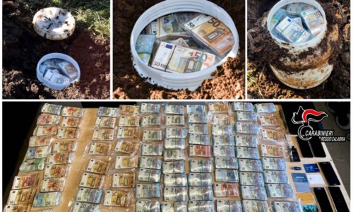 Il sequestroReggio Calabria, nascondevano 400mila euro in un bidone interrato: denunciate due persone