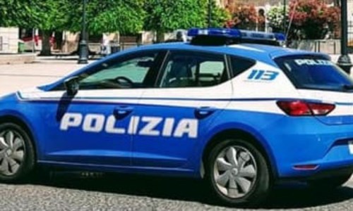 Il blitzReggio Calabria, nascondeva armi e munizioni in casa: la polizia arresta un 28enne