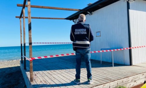 Lotta all’abusivismoStabilimenti balneari sul demanio marittimo, sette denunce nel Cosentino