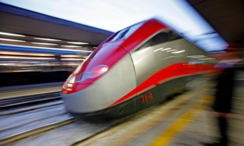 Il progettoAlta velocità Salerno-Reggio Calabria, il ministro Giovannini: «Nel 2026 si viaggerà sulla nuova linea ferroviaria»