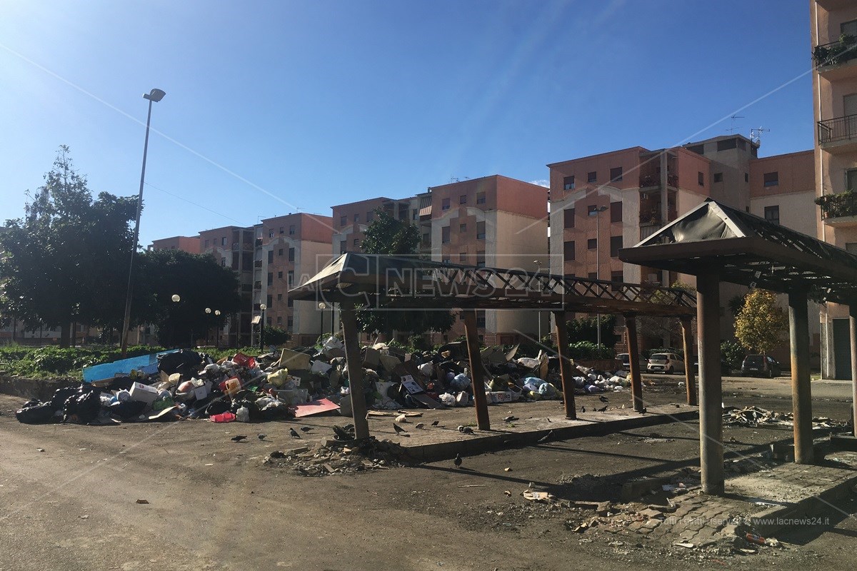 Strade ripulite Rione Marconi di Reggio Calabria