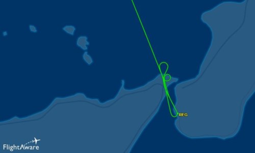 Il tracciato del volo che dimostra il sorvolo tra Sicilia e Calabria in attesa di poter atterrare
