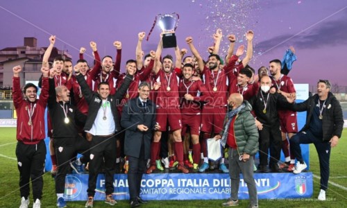 Calcio CalabriaCoppa Italia dilettanti, apoteosi Locri: i reggini battono l’Acri e conquistano il trofeo