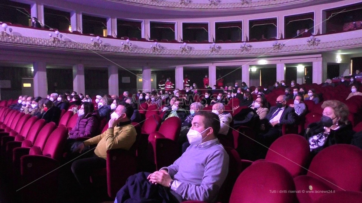 Pubblico al teatro Cilea di Reggio per il Calabria Fest Tutta Italiana