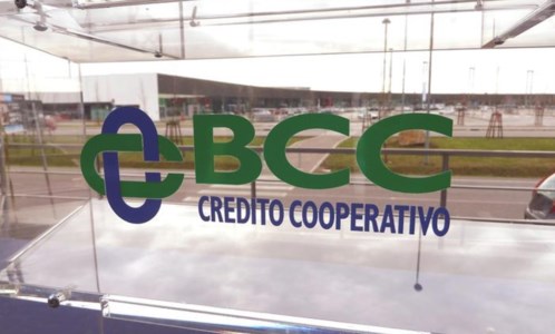 Strenna anti crisiCaro bollette, la Bcc Calabria aggiunge 200 euro nella busta paga per aiutare i suoi dipendenti
